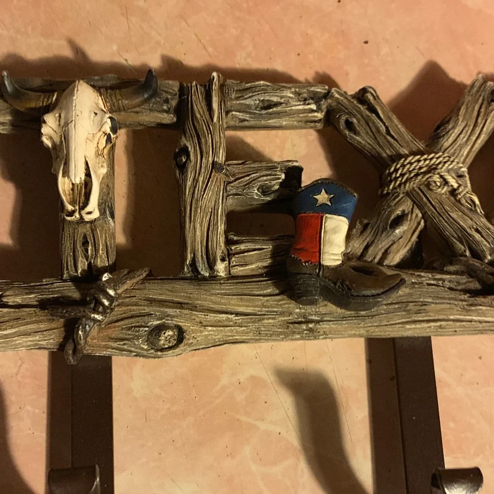Texas-Themed Rustic Wall Hook with Horse and Hat Design